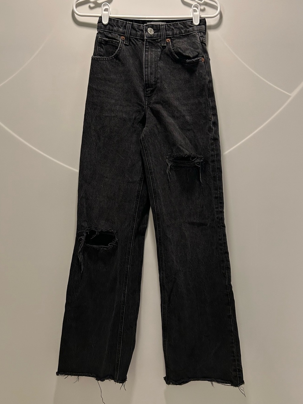 Zara Black Straight Jeans with Distressed Knees